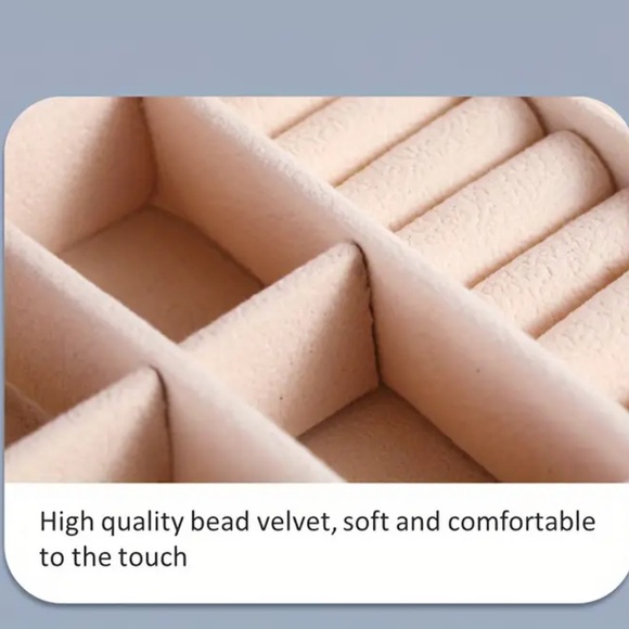 Portable Jewelry Box, Adjustable Ring & Ankle Bracelet Bundle - Picture 12 of 15